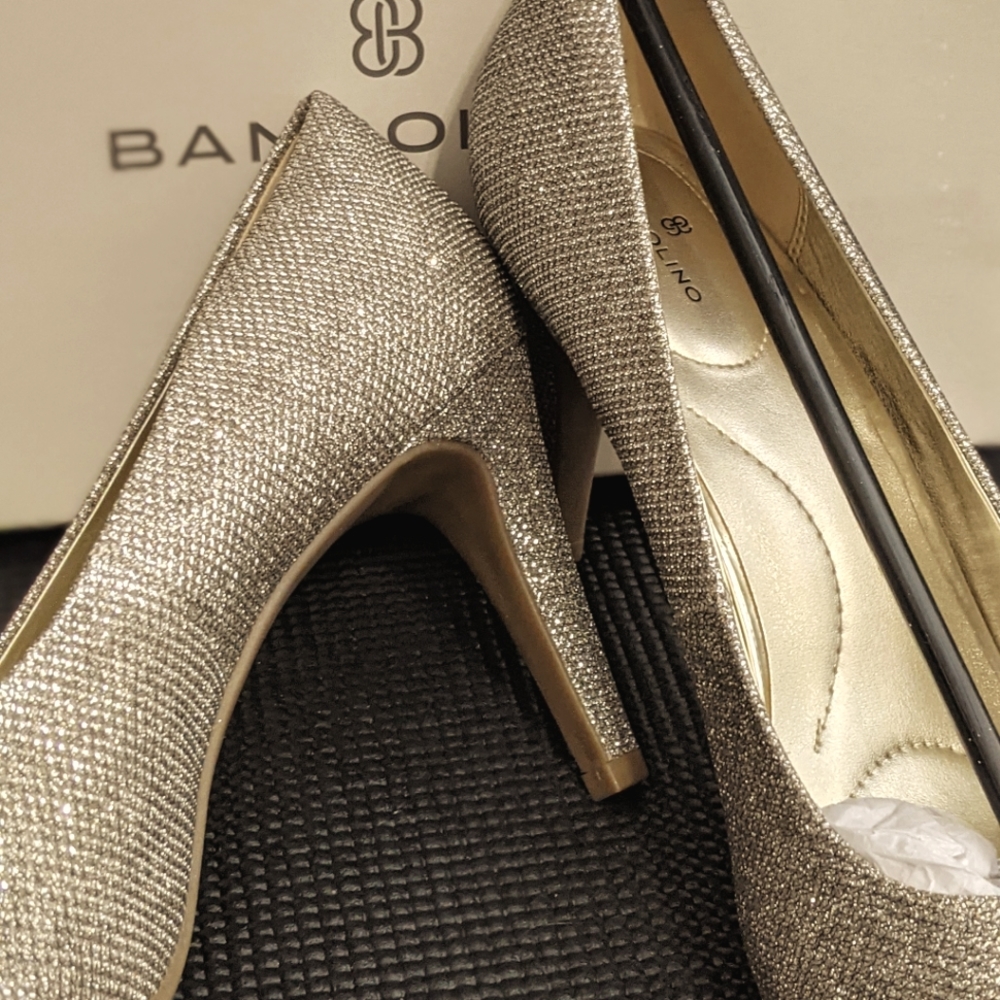 Bandolino Size 11, Champagne Dress Shoes